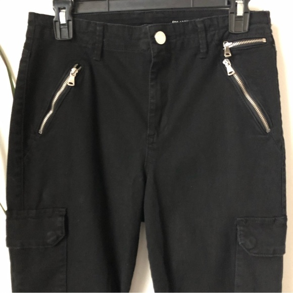 BLANK NYC Women’s Black Cotton Denim Cropped Cargo Pants Zipped Hems Size 29 - Picture 3 of 10